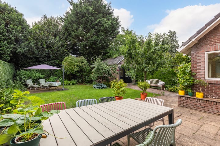 Foto 2 van Vijverweg 9