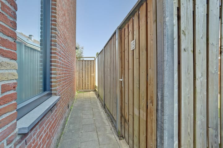 Foto 23 van Van Soeststraat 15