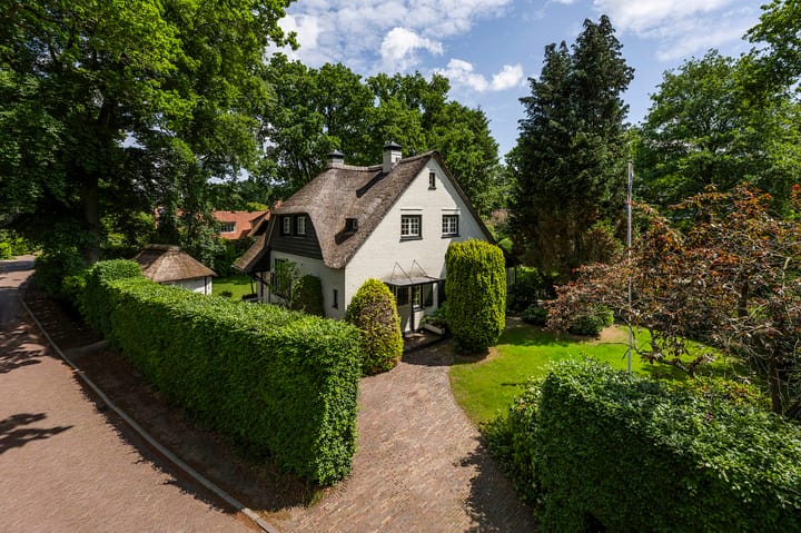 Photo 2 of Zwaluwenweg 29