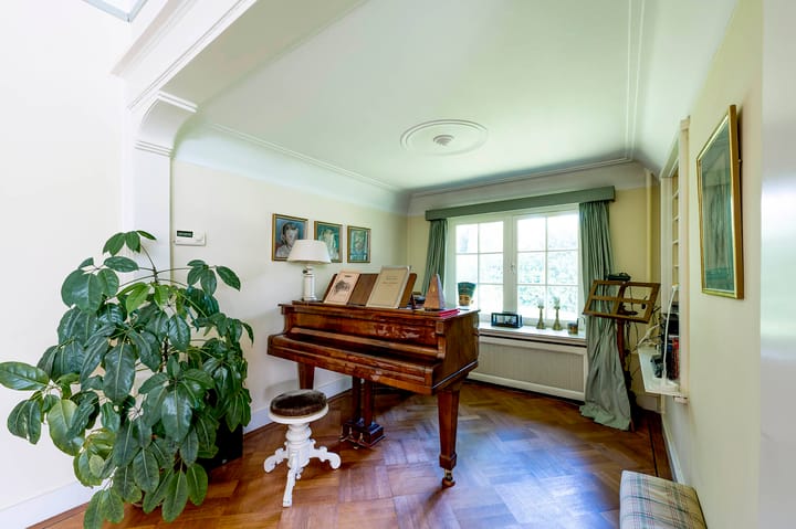 Photo 21 of Zwaluwenweg 29