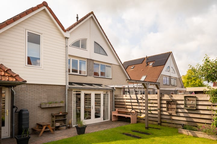 Photo 3 of Aurora 74