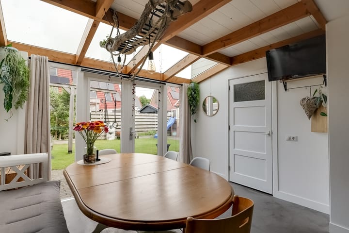 Photo 15 of Aurora 74