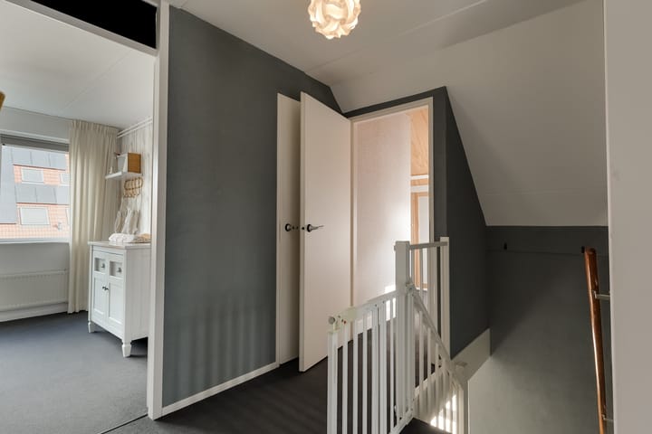 Photo 33 of Aurora 74