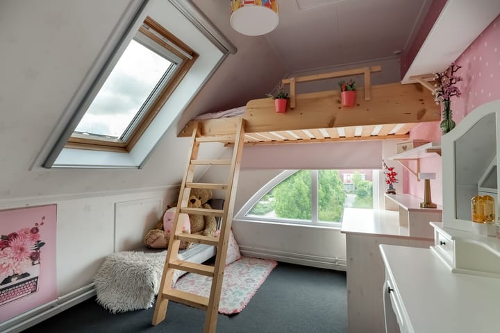 Photo 46 of Aurora 74