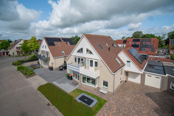 Photo 60 of Aurora 74