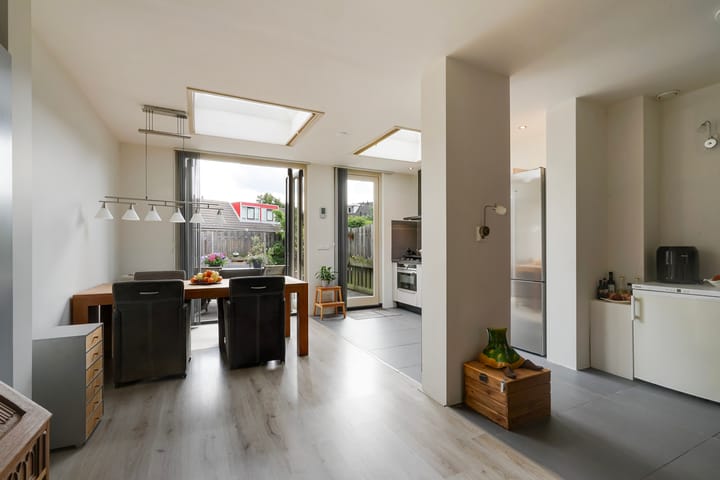 Foto 12 van Johan Huizingastraat 19