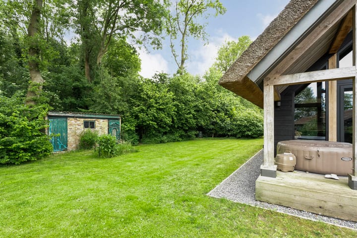 Photo 57 of Midden 119