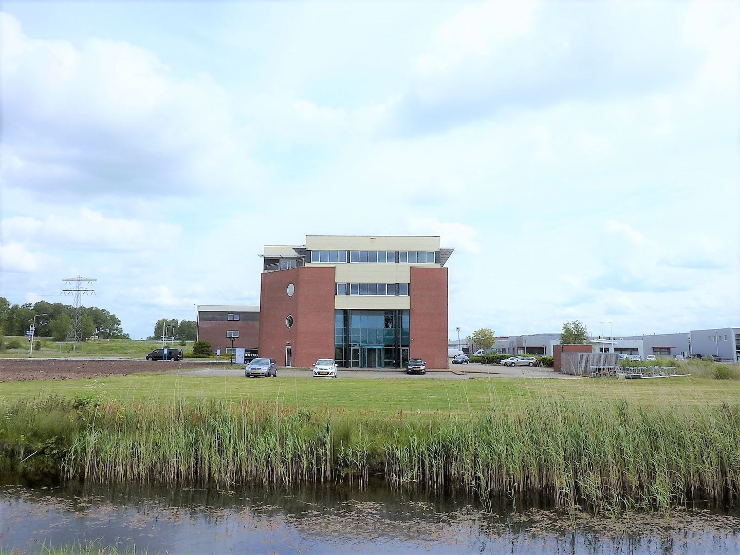 Bekijk foto 2 van Businesspark Friesland-West 41