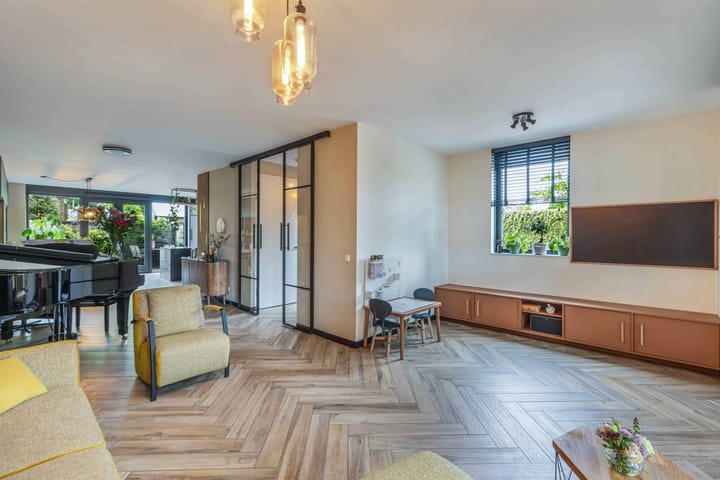 Photo 8 of Zuiderweg 11-A