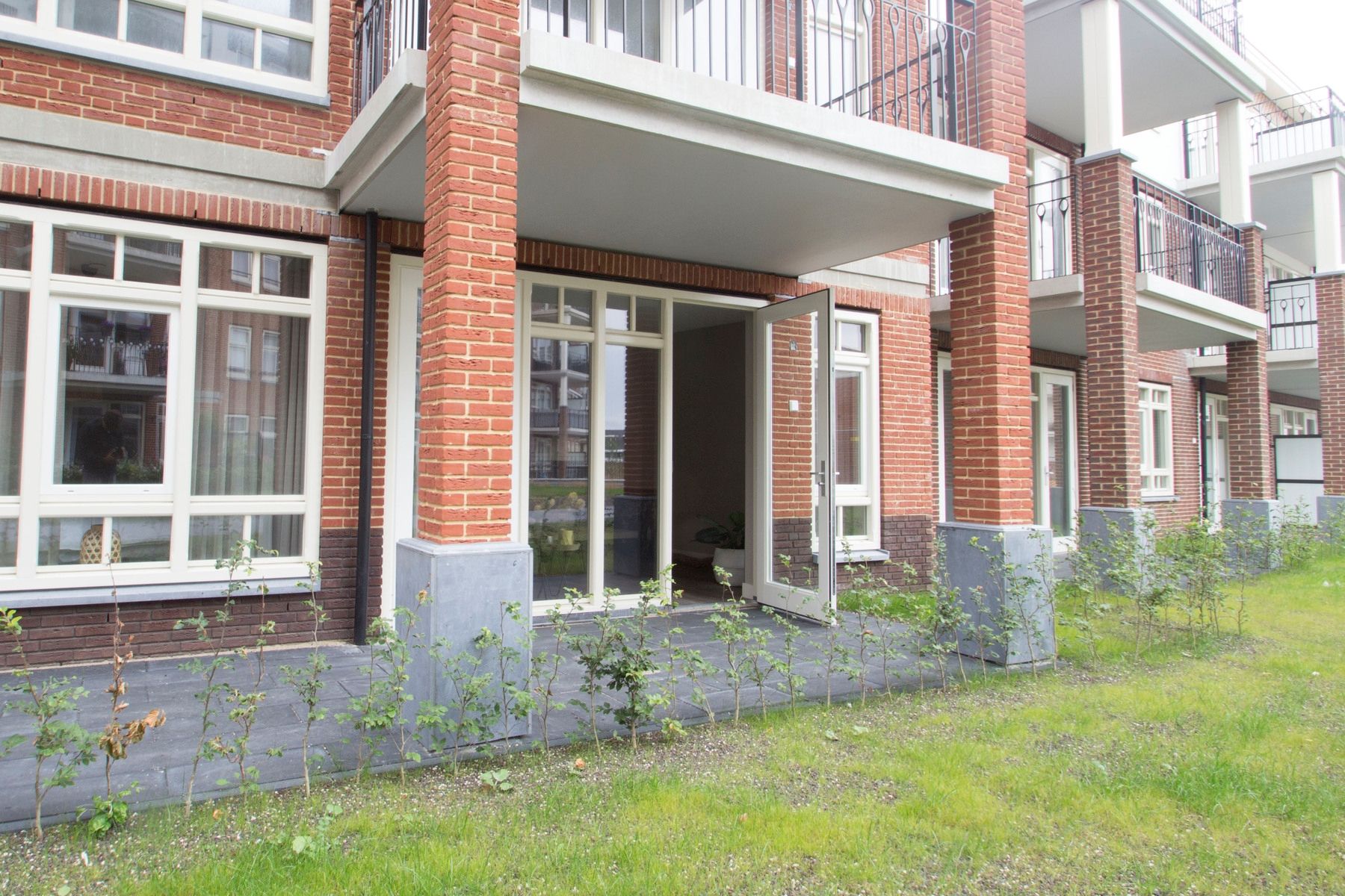 Photo 9 of De Klok 407