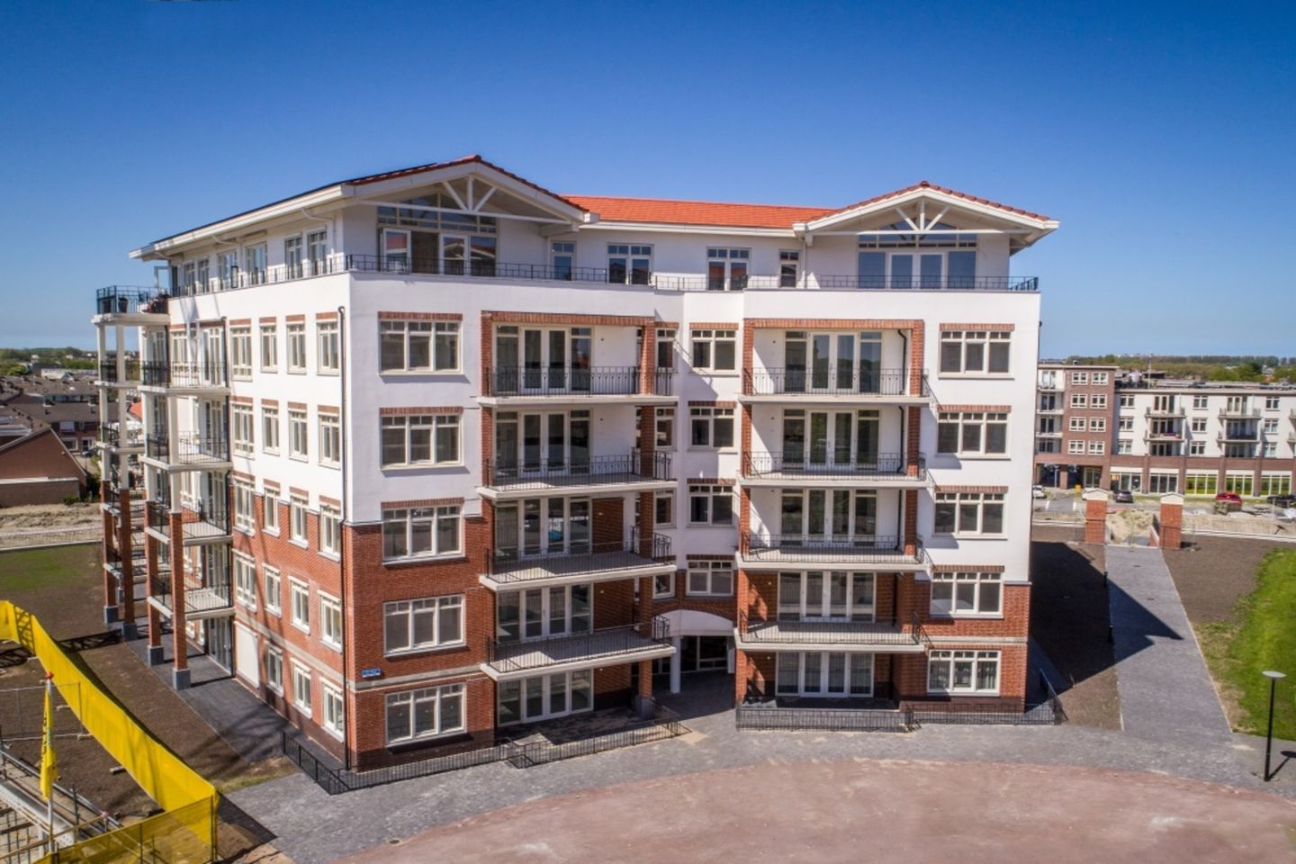 Photo 10 of De Klok 407