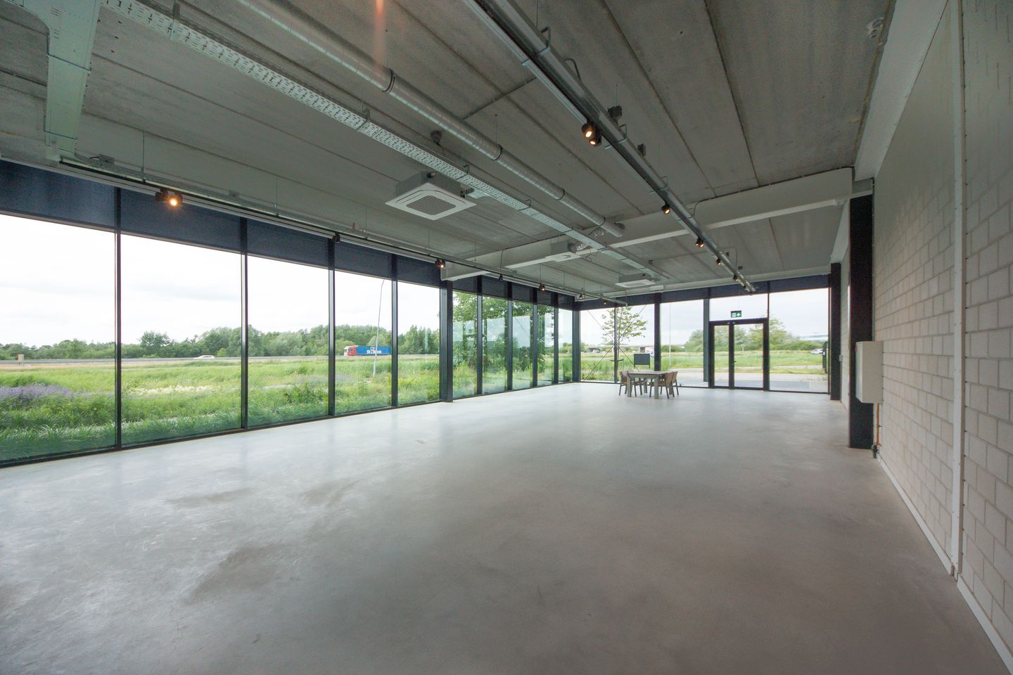 View photo 5 of Pelenerf 12