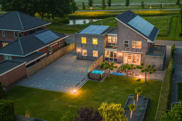 Oosterom 8, Sneek