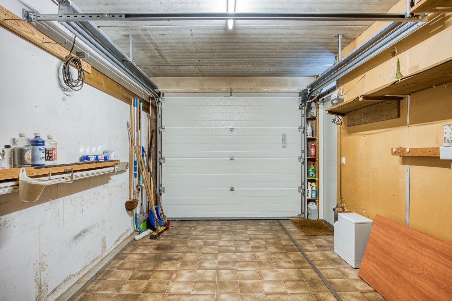 Photo 20 of Anker 23