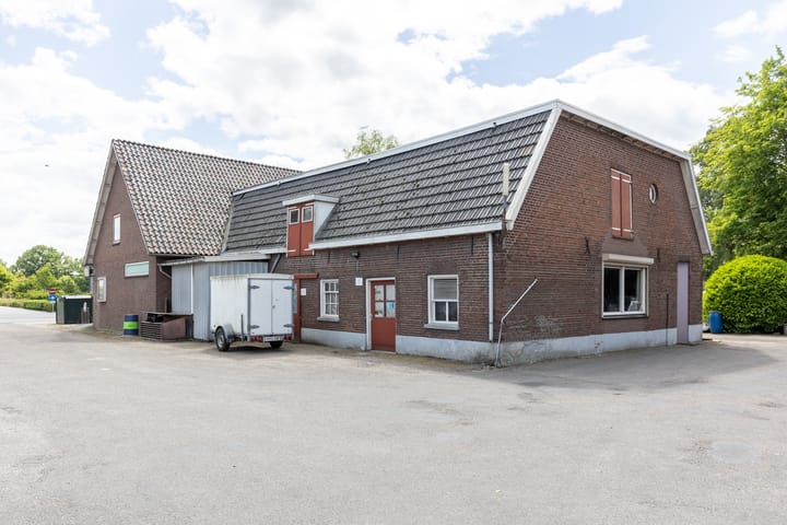 Photo 2 of Dinxperlosestraatweg 110