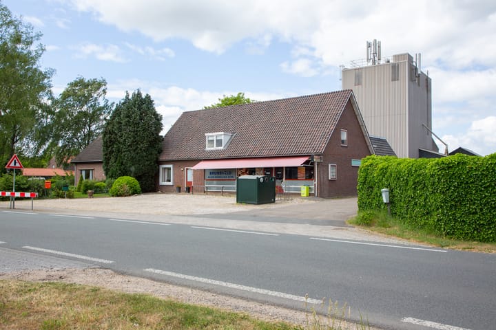 Photo 5 of Dinxperlosestraatweg 110