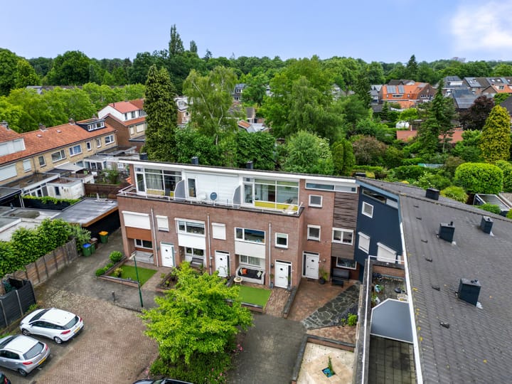 Foto 38 van Leliestraat 7