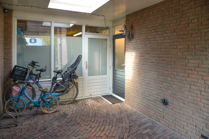 Foto 15 van van Straelenlaan 6-A