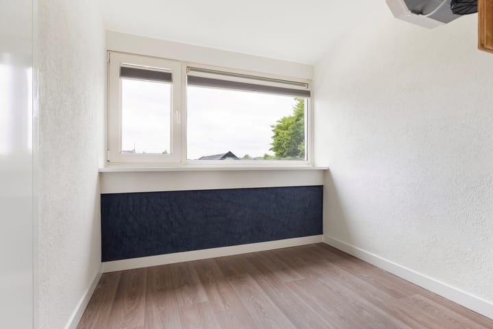 Photo 11 of Prins Willem Alexanderstraat 17