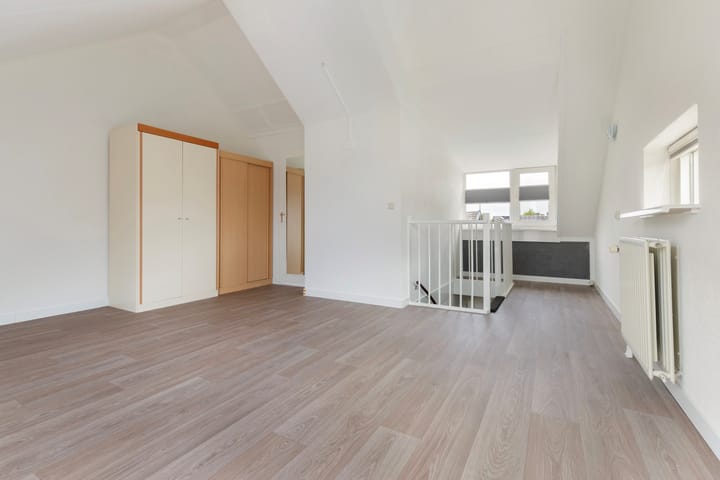 Photo 18 of Prins Willem Alexanderstraat 17