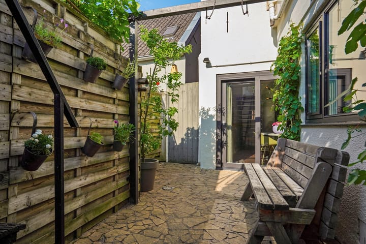 Photo 37 of Bisschop Zwijsenstraat 112