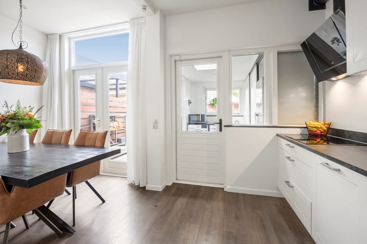 Foto 12 van Meeuwenstraat 17