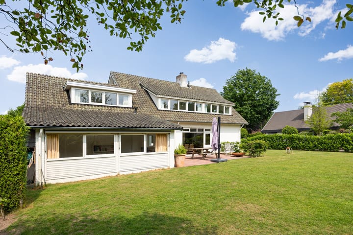 Foto 32 van Abelenlaan 1