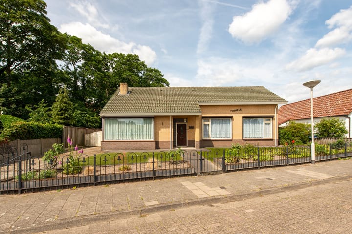 Koopwoningen - huizen te koop in [Funda]