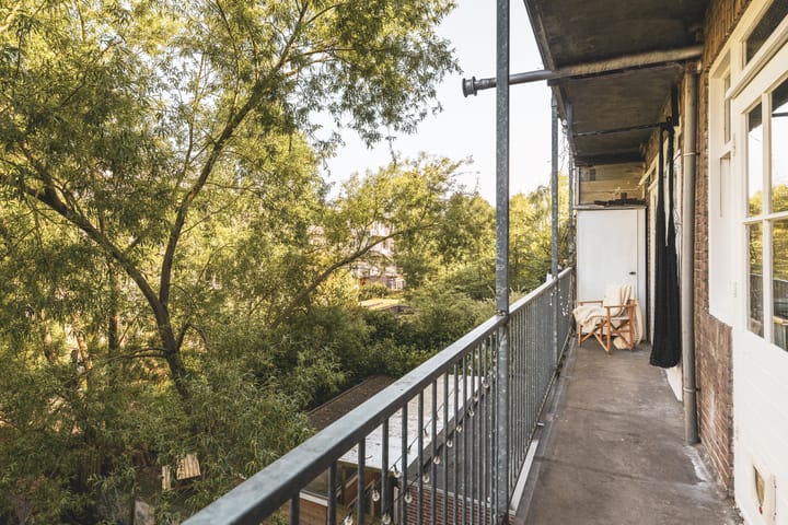 Photo 13 of Witte de Withstraat 148-2