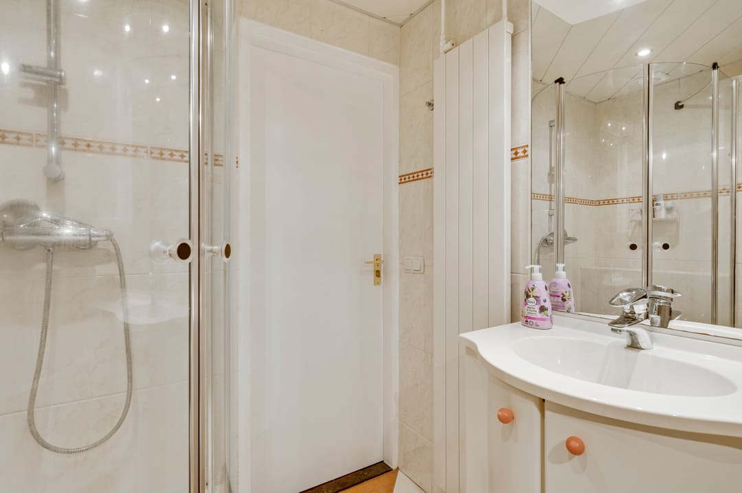 Photo 32 of Leeuwebekstraat 5