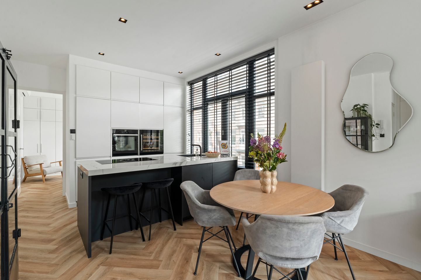 Foto 1 van Frederik Hendrikstraat 22-1