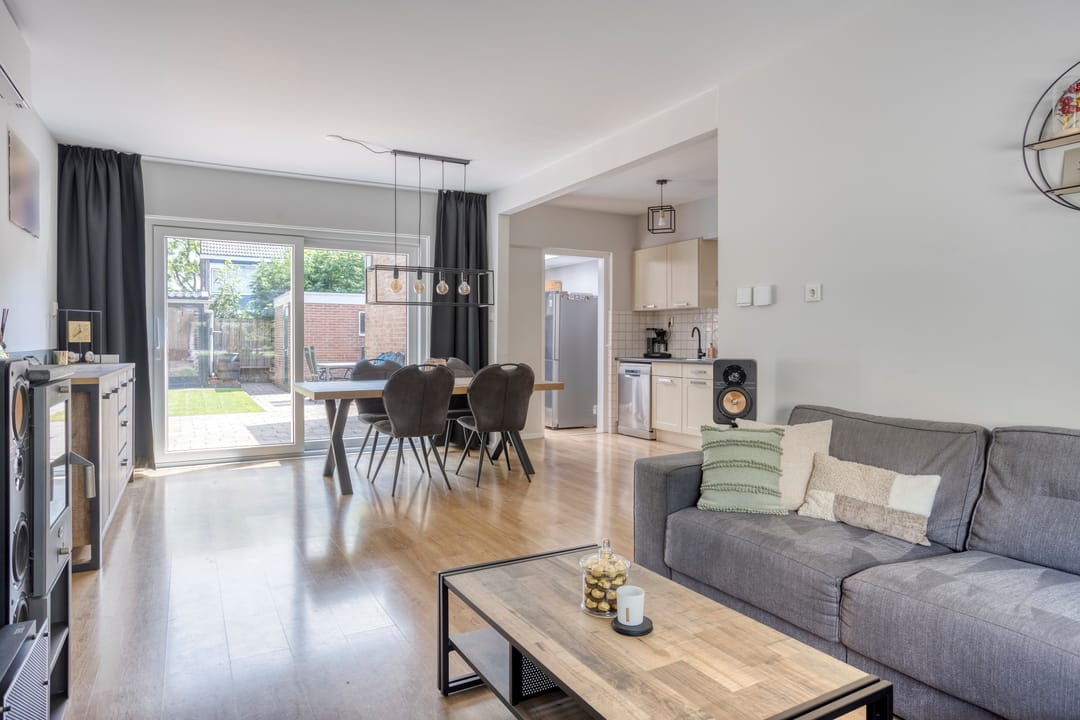 Photo 7 of Diepenbrockstraat 16