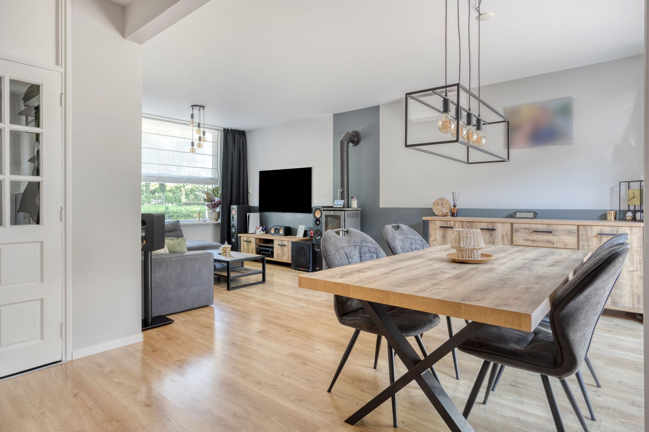 Photo 9 of Diepenbrockstraat 16