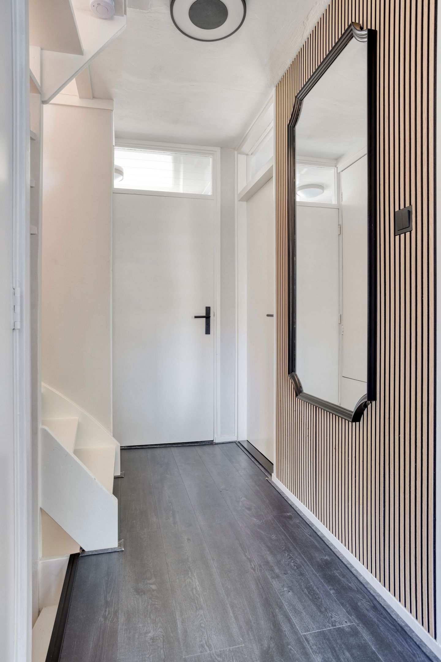 Photo 14 of Diepenbrockstraat 16