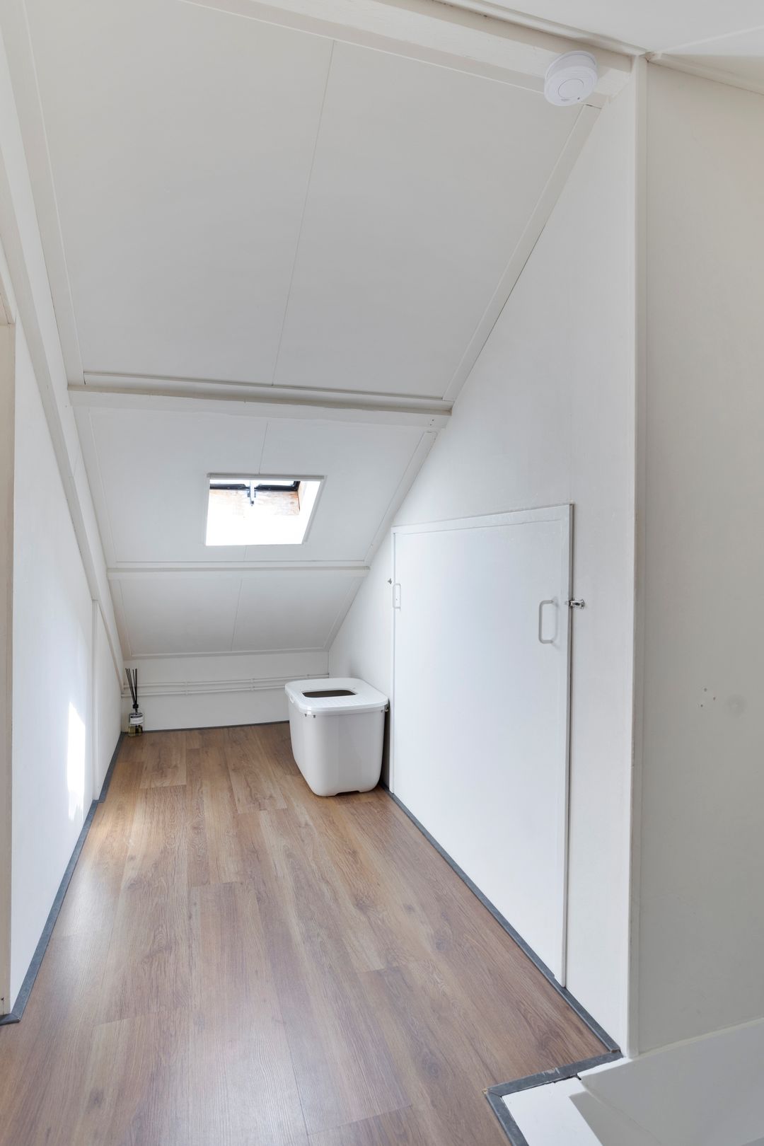 Photo 22 of Diepenbrockstraat 16