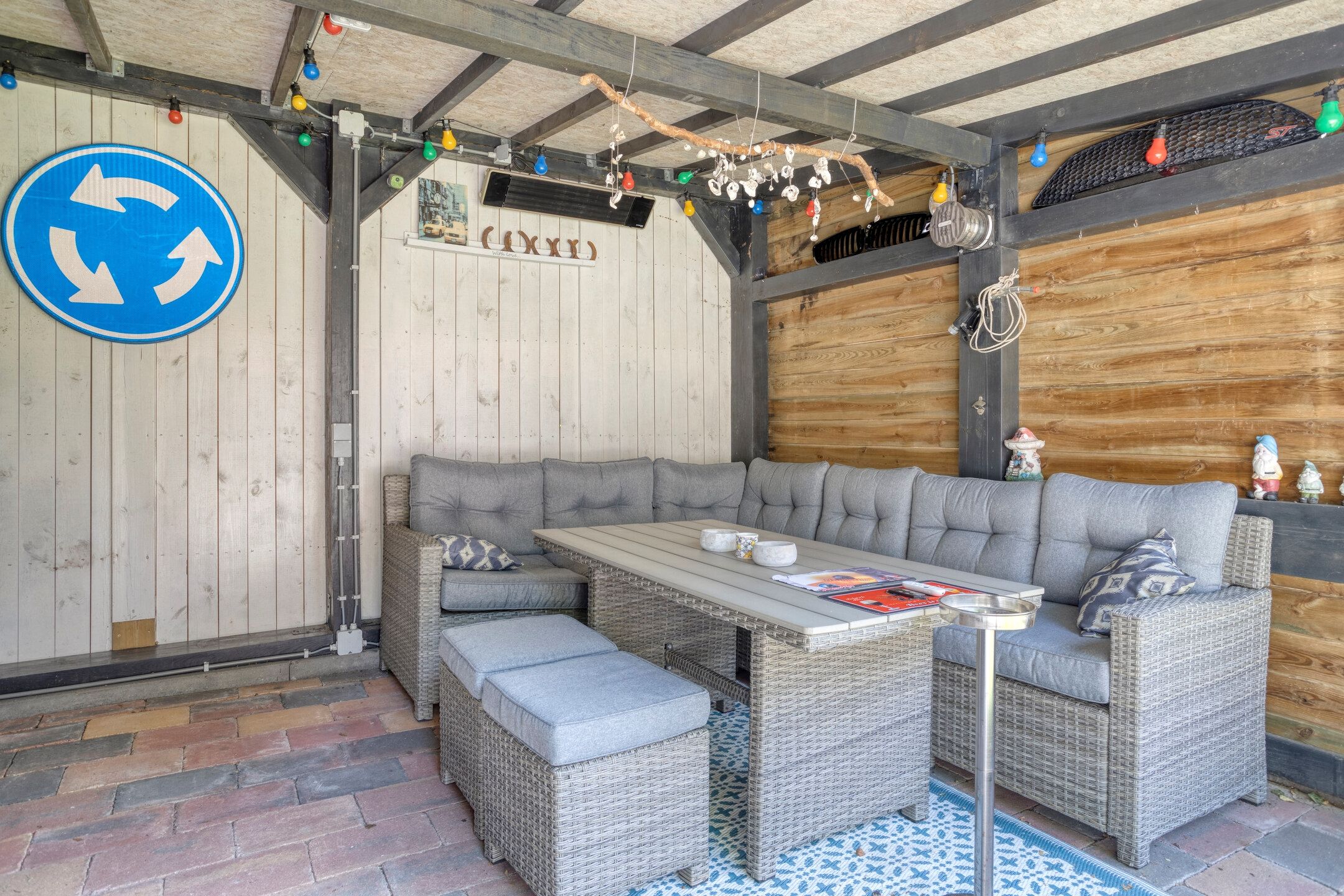 Photo 30 of Diepenbrockstraat 16