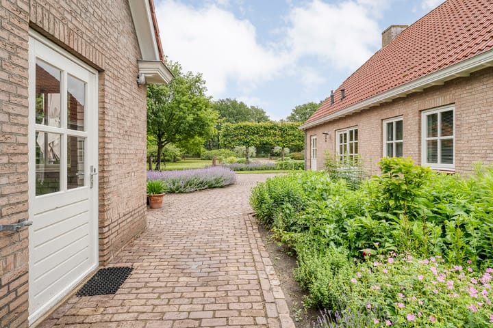 Foto 50 van Wittelterweg 6