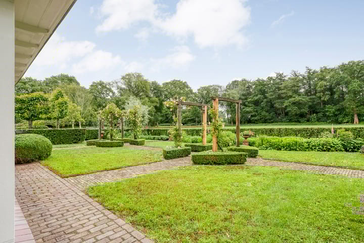 Foto 60 van Wittelterweg 6