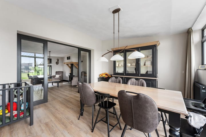 Foto 16 van Matena 24