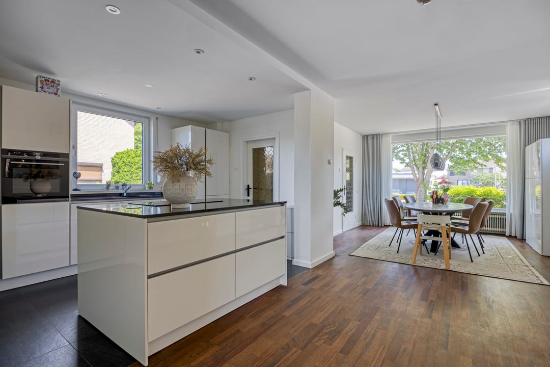 Foto 2 van Gouverneur Houbenstraat 11