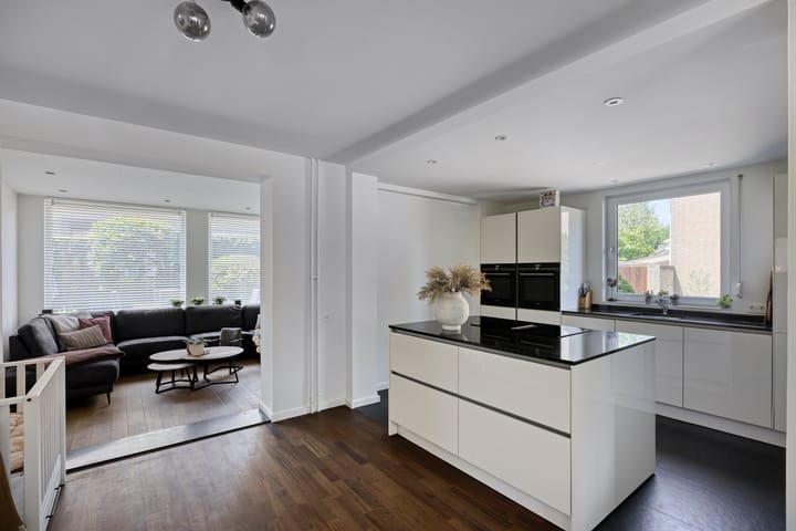 Foto 3 van Gouverneur Houbenstraat 11