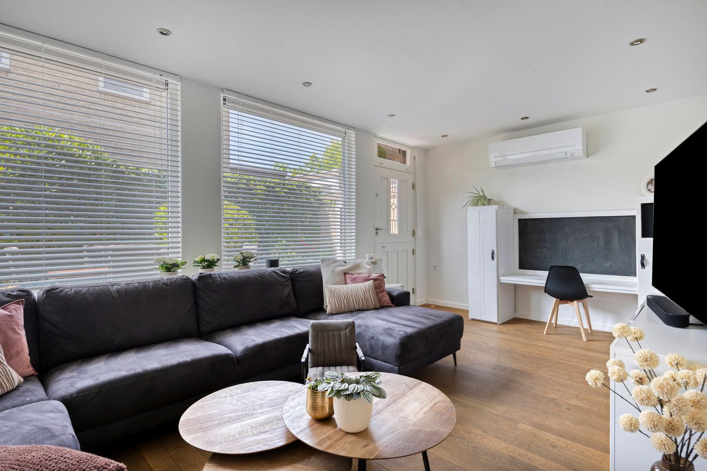 Foto 10 van Gouverneur Houbenstraat 11