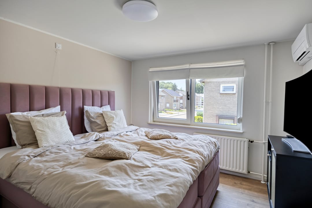 Foto 17 van Gouverneur Houbenstraat 11