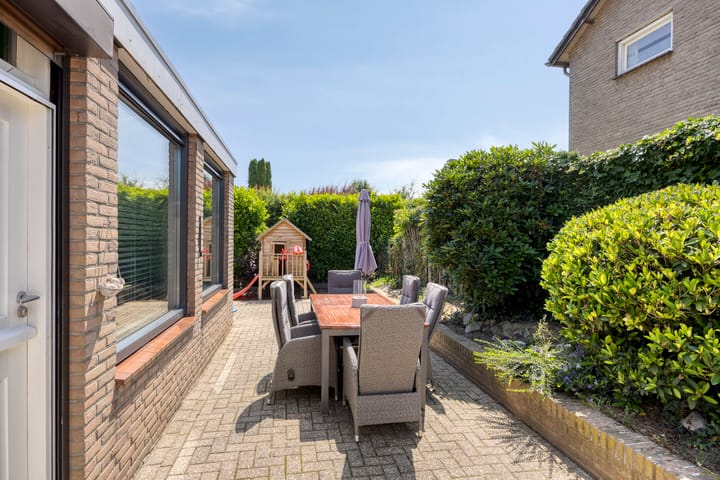 Foto 24 van Gouverneur Houbenstraat 11