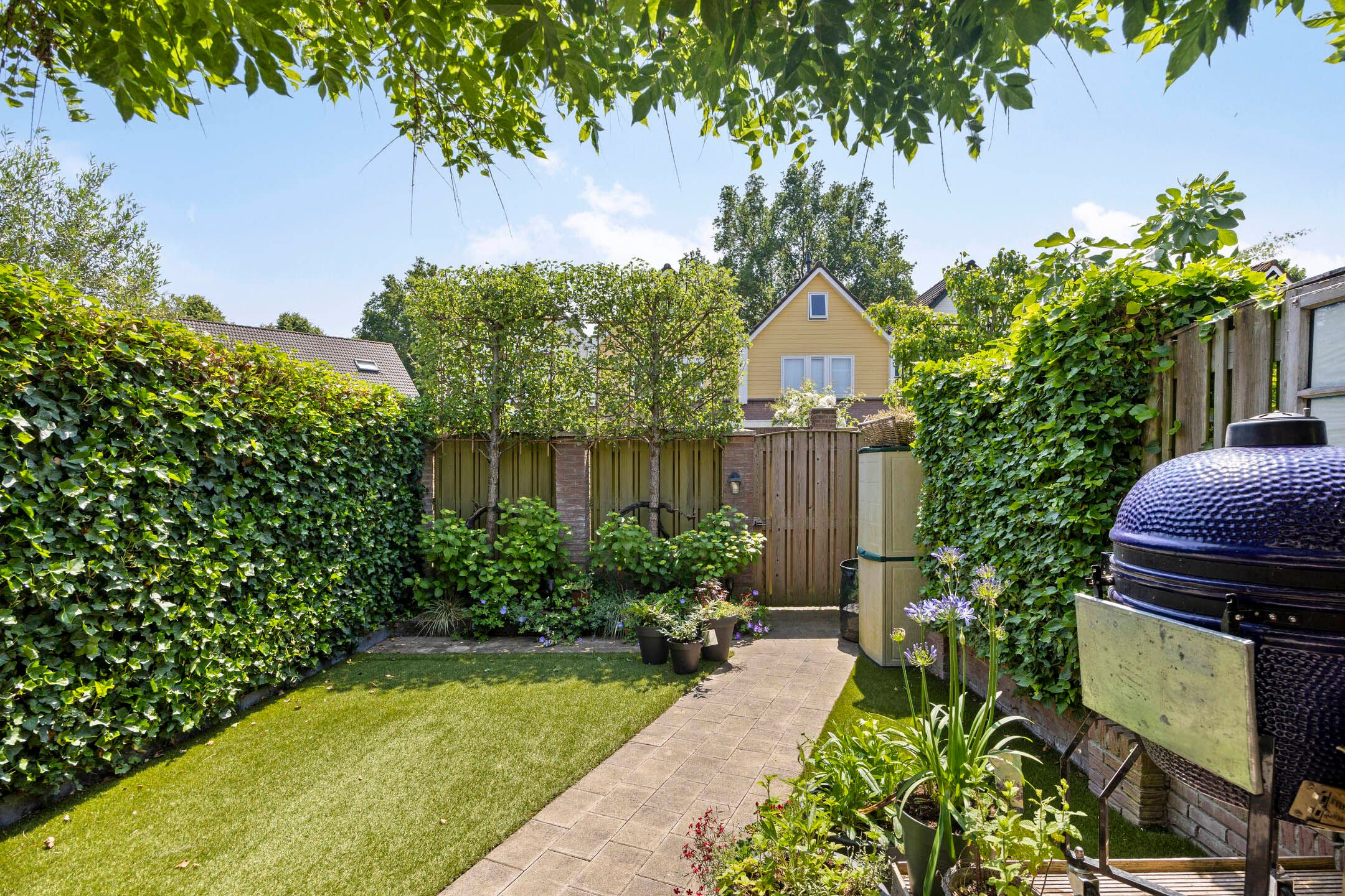 Photo 24 of Robijnstraat 4