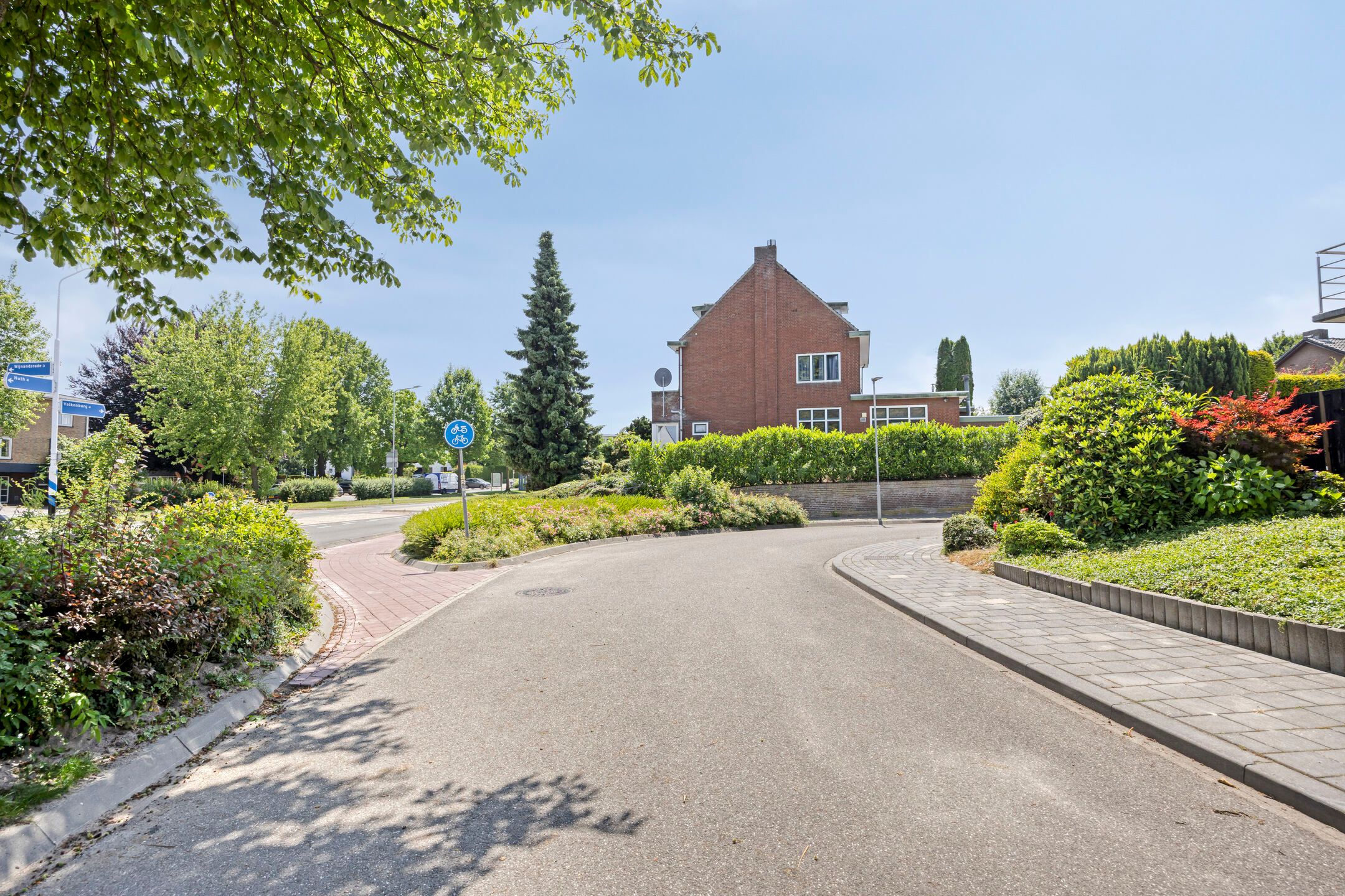 Foto 33 van Gouverneur Houbenstraat 11