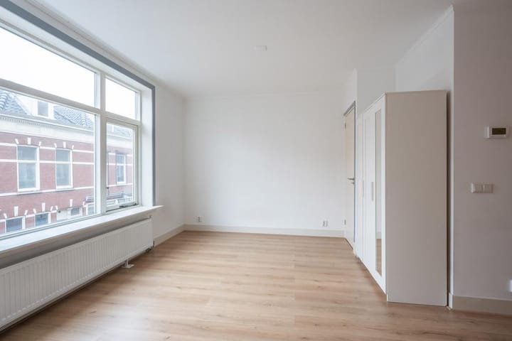 Photo 3 of Zuidhoek 110-01