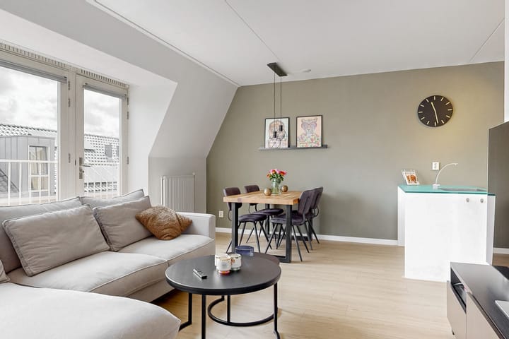 Photo 8 of Hooftstraat 71-G