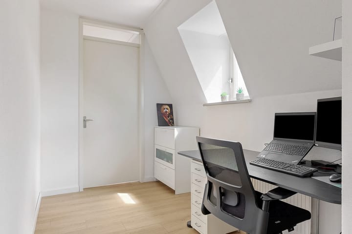 Photo 11 of Hooftstraat 71-G