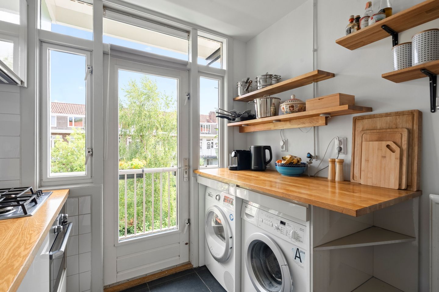 Foto 14 van Leiduinstraat 17-2